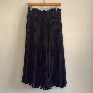 Zara Emerald Green Pleated Flowy Pants size M